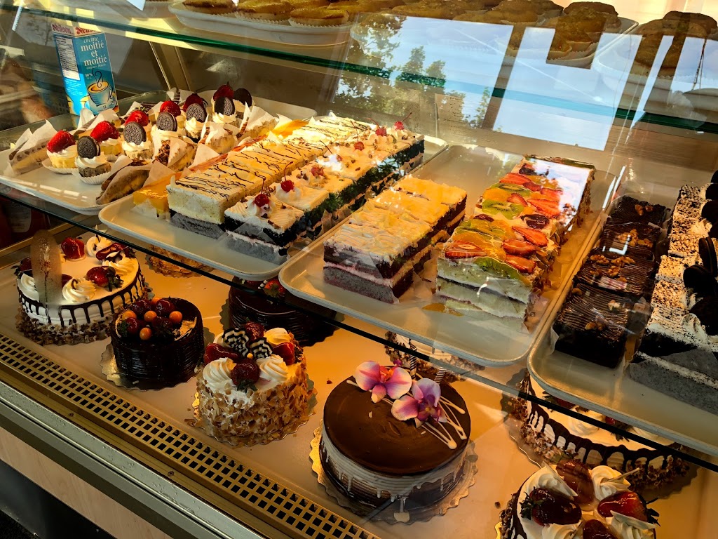 Lisboa Bakery & Deli | 735 Twain Ave, Mississauga, ON L5W 1X1, Canada | Phone: (905) 670-7991
