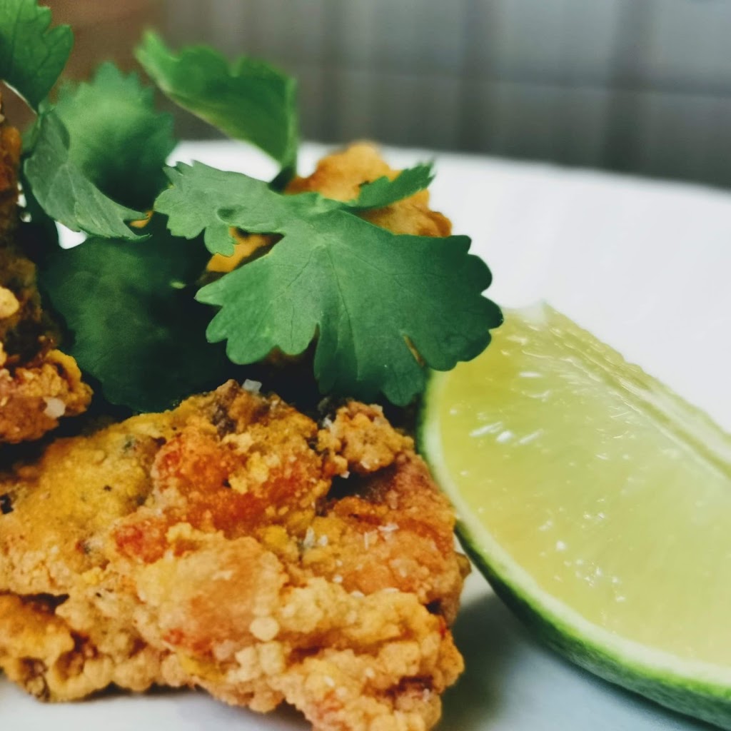 Bad Lucys Juicy Fried Chicken | 320 Bayfield St Unit 49, Barrie, ON L4M 3C1, Canada | Phone: (705) 735-2000