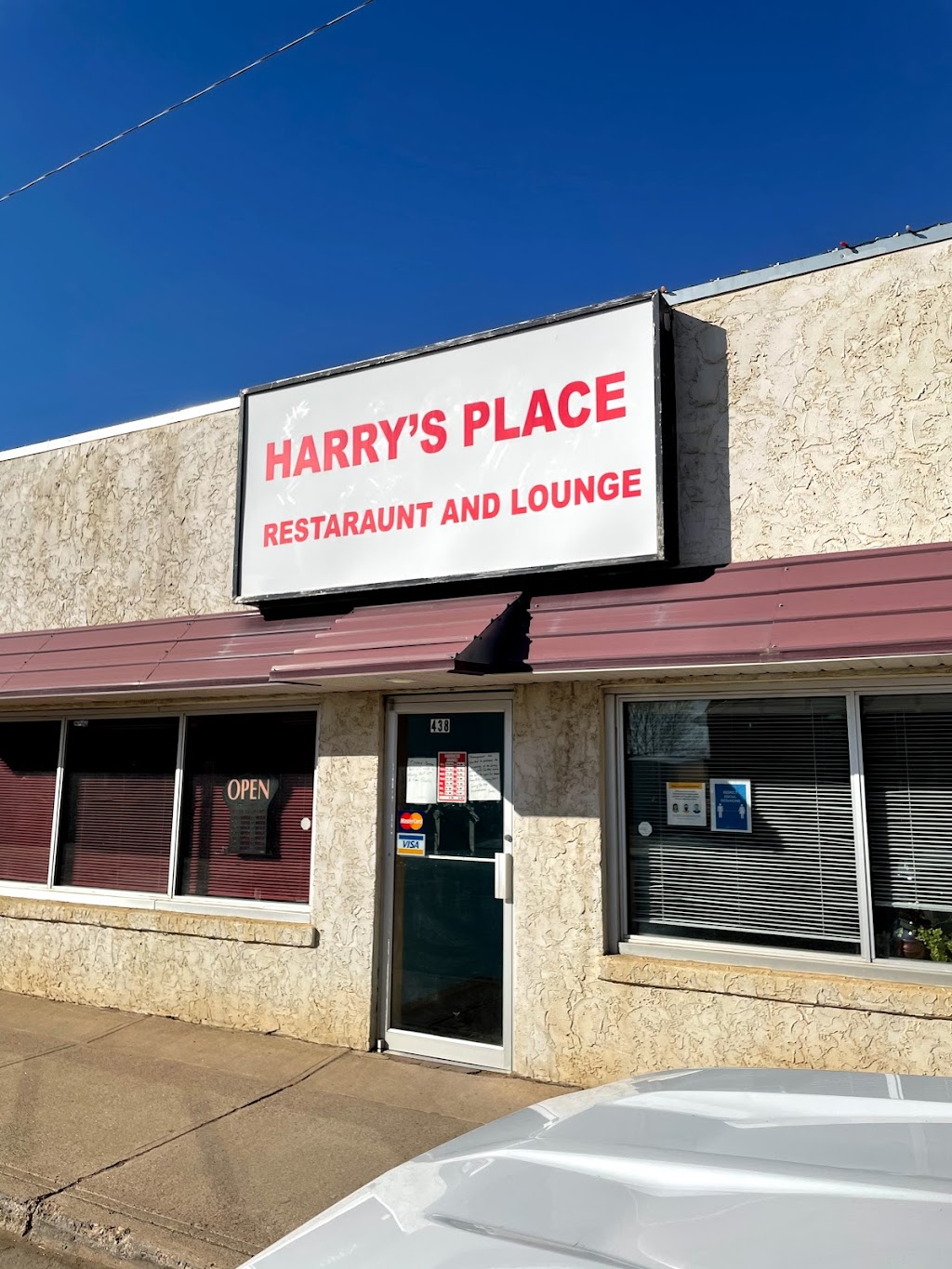 Harrys Place Restaurant & Bar | 438 2 Ave, Bassano, AB T0J 0B0, Canada | Phone: (403) 641-4334