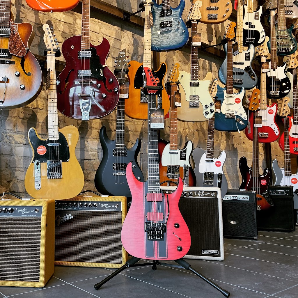 Quest Musique | 1-692 Osborne St, Winnipeg, MB R3L 2B9, Canada | Phone: (204) 231-1677