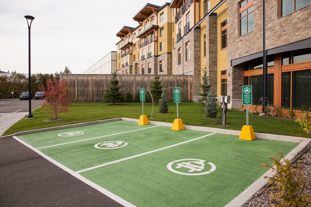 Electric Vehicle Charging Station | 2280 Boulevard Valcartier, Saint-Gabriel-de-Valcartier, QC G0A 4S0, Canada | Phone: (418) 844-2200