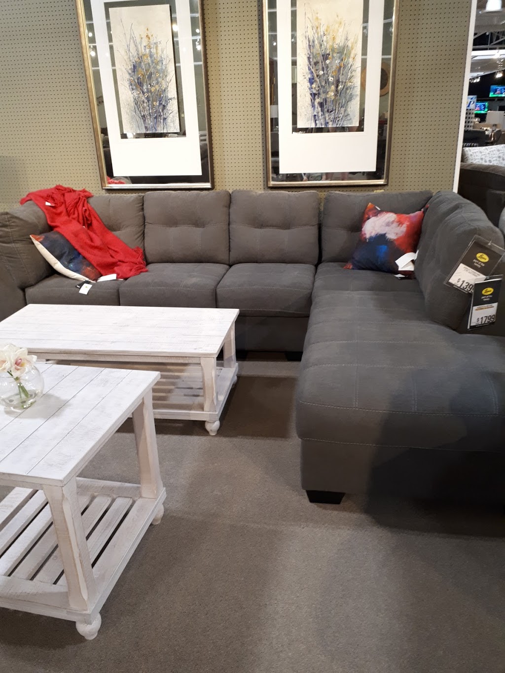 Leons Furniture | 905 Dundas St, Woodstock, ON N4S 1G9, Canada | Phone: (519) 539-5474
