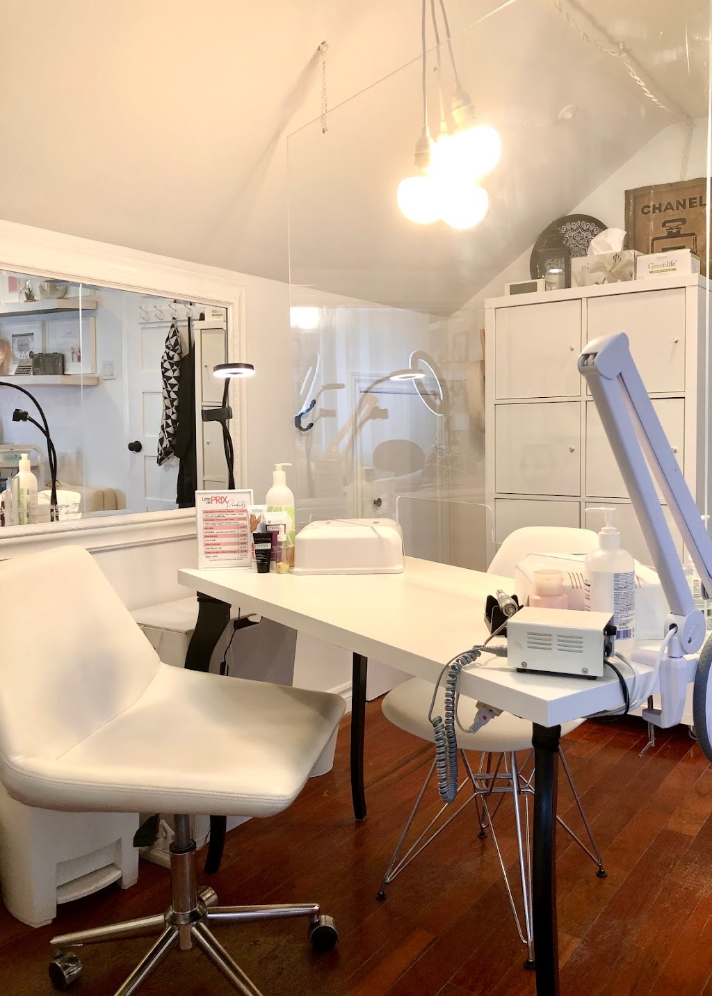 Mélissa Jérôme Artiste Beauté | 254 Chem. de la Grande-Côte, Rosemère, QC J7A 1J1, Canada | Phone: (514) 247-8062