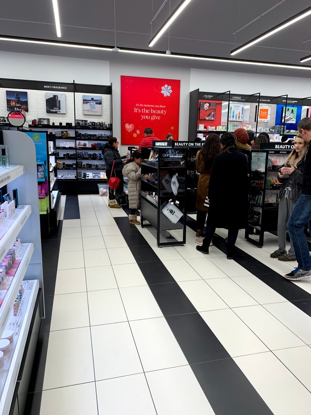 SEPHORA | 6075 Mavis Road Space #19, Mississauga, ON L5R 4G6, Canada | Phone: (289) 814-7740
