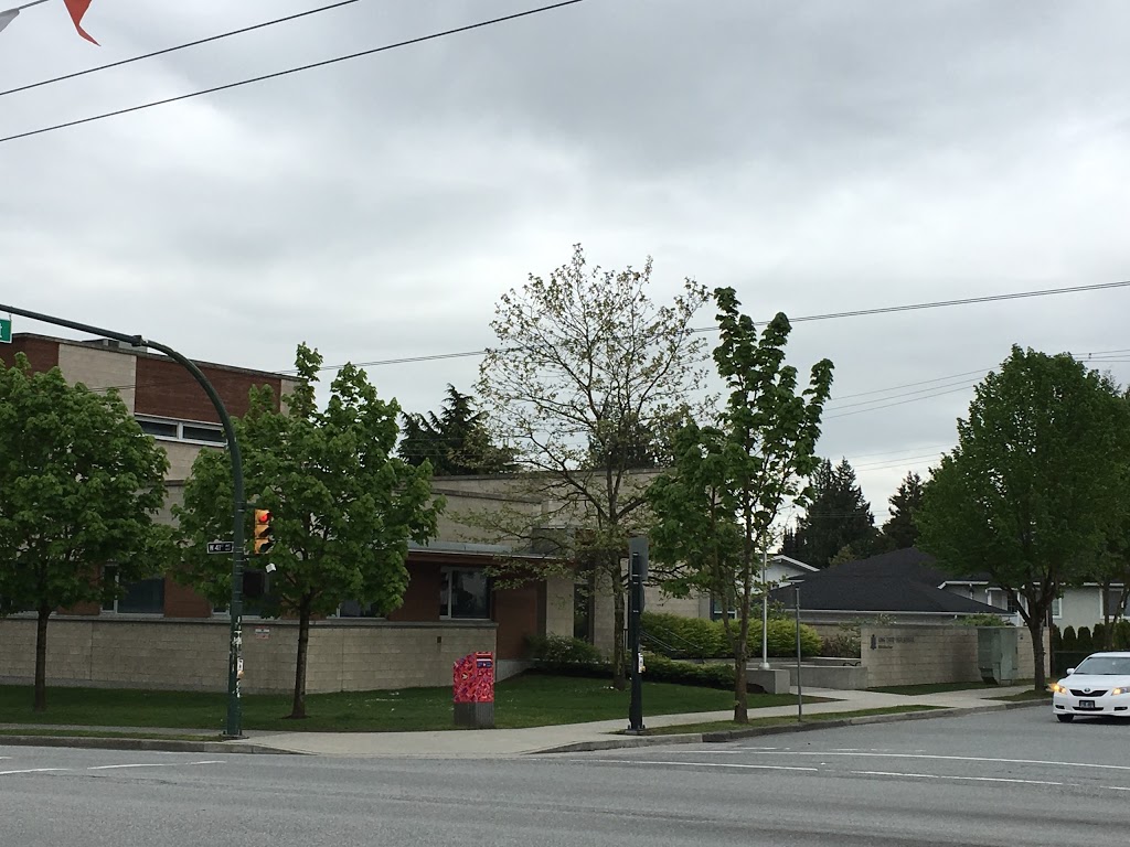 King David High School | 5718 Willow St, Vancouver, BC V5Z 4S9, Canada | Phone: (604) 263-9700