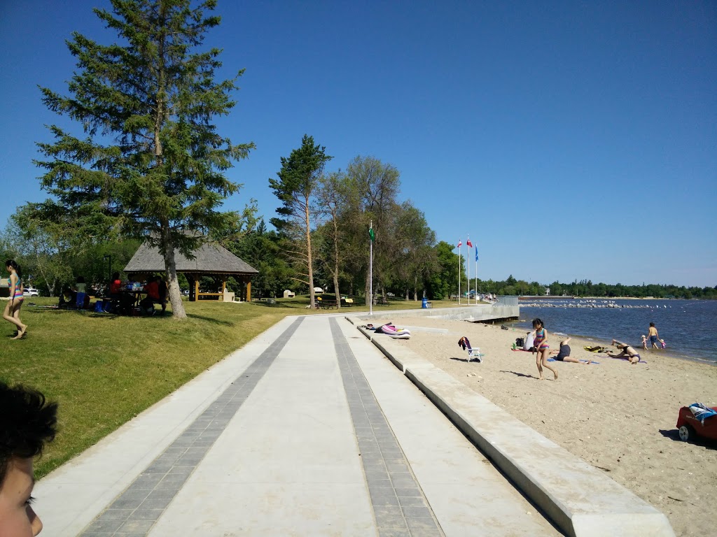 Winnipeg Beach Provincial Park Campground | 3 Hamilton Ave, Winnipeg Beach, MB R0C 3G0, Canada | Phone: (204) 389-2752