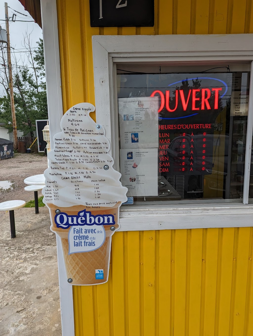 Cantine La Bonne Franquette | 121 QC-138, Forestville, QC G0T 1E0, Canada | Phone: (418) 587-6221