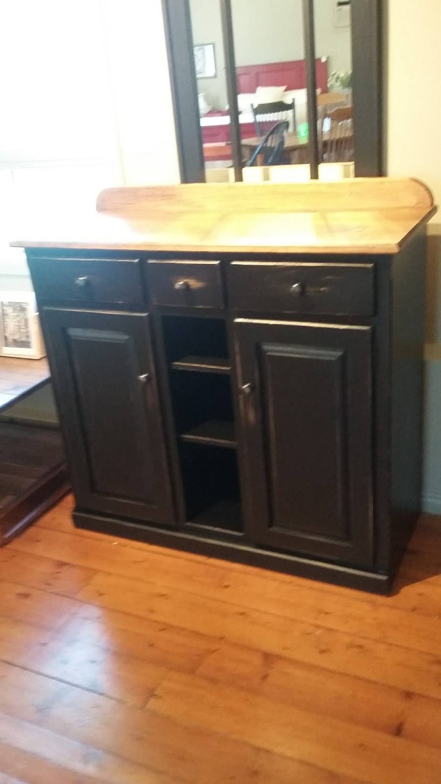 Ross Colby Furniture | 4 Sandy Hook Rd, Uxbridge, ON L9P 1R8, Canada | Phone: (905) 852-3617