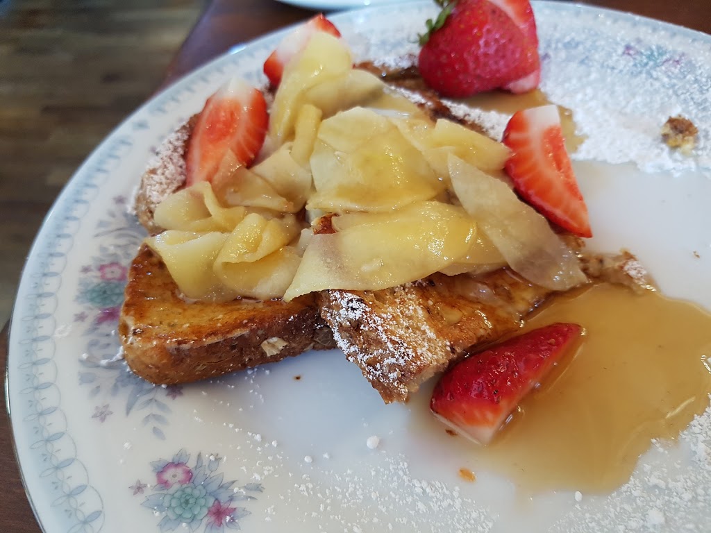 Harrison Corner Cafe | 310 Hot Springs Rd, Harrison Hot Springs, BC V0M 1K0, Canada | Phone: (604) 491-4429