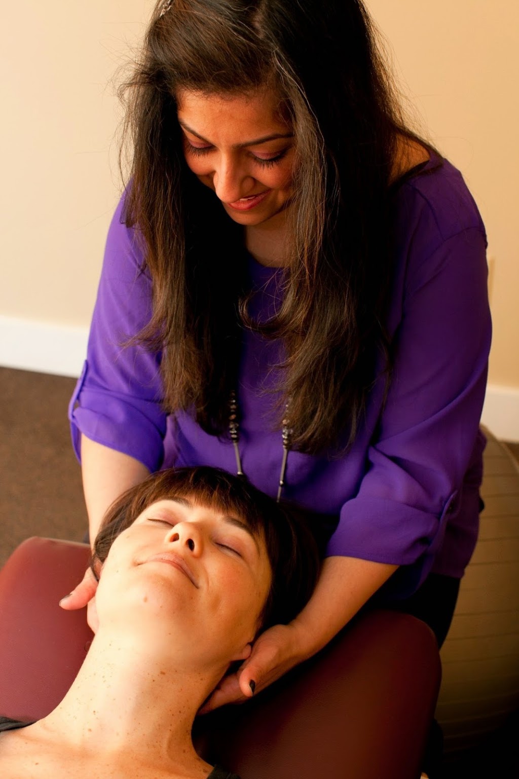 Dr. Jabeen Jussa, North Vancouver Chiropractor - ART Provider | 1124 Lonsdale Ave #300, North Vancouver, BC V7M 2H1, Canada | Phone: (604) 980-4223