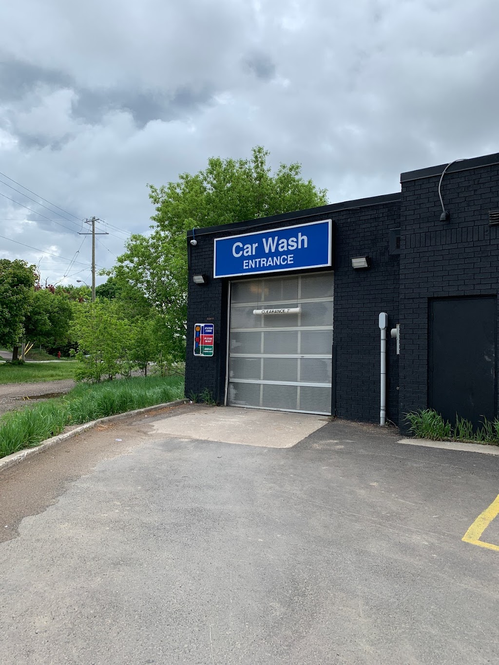 Esso Gas Station | 9 Raglan St S, Renfrew, ON K7V 1P8, Canada | Phone: (613) 433-8998