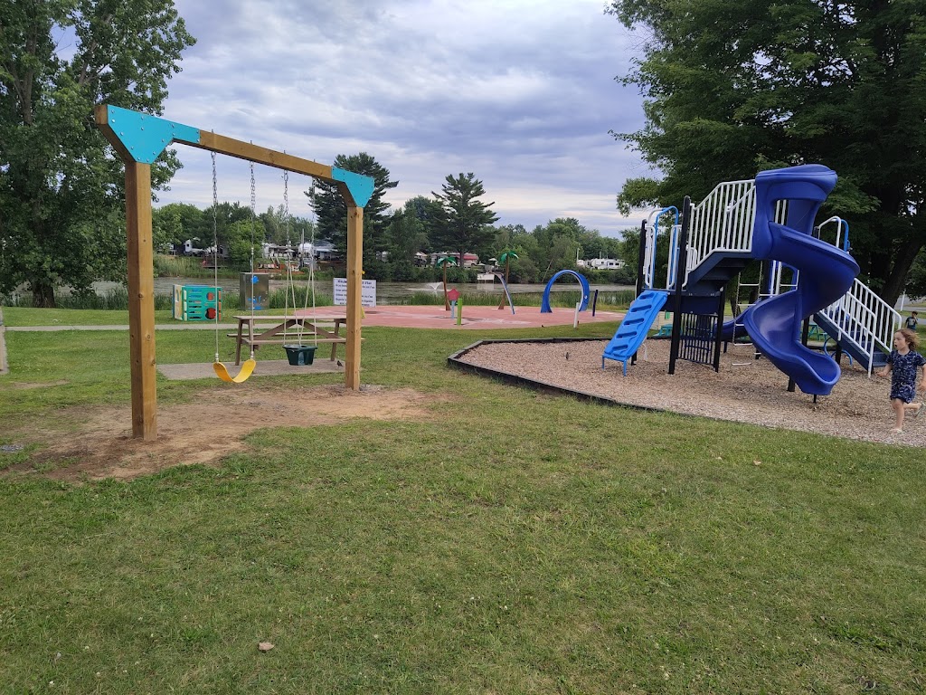 Camping Aztec Granby | 1680 Rue Principale, Granby, QC J2J 0M6, Canada | Phone: (450) 378-9410