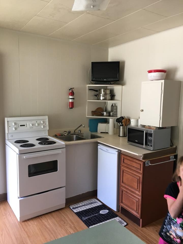 Yahk Motel & Campground | BC-3 & BC-95, Yahk, BC V0B 2P0, Canada | Phone: (250) 424-5556