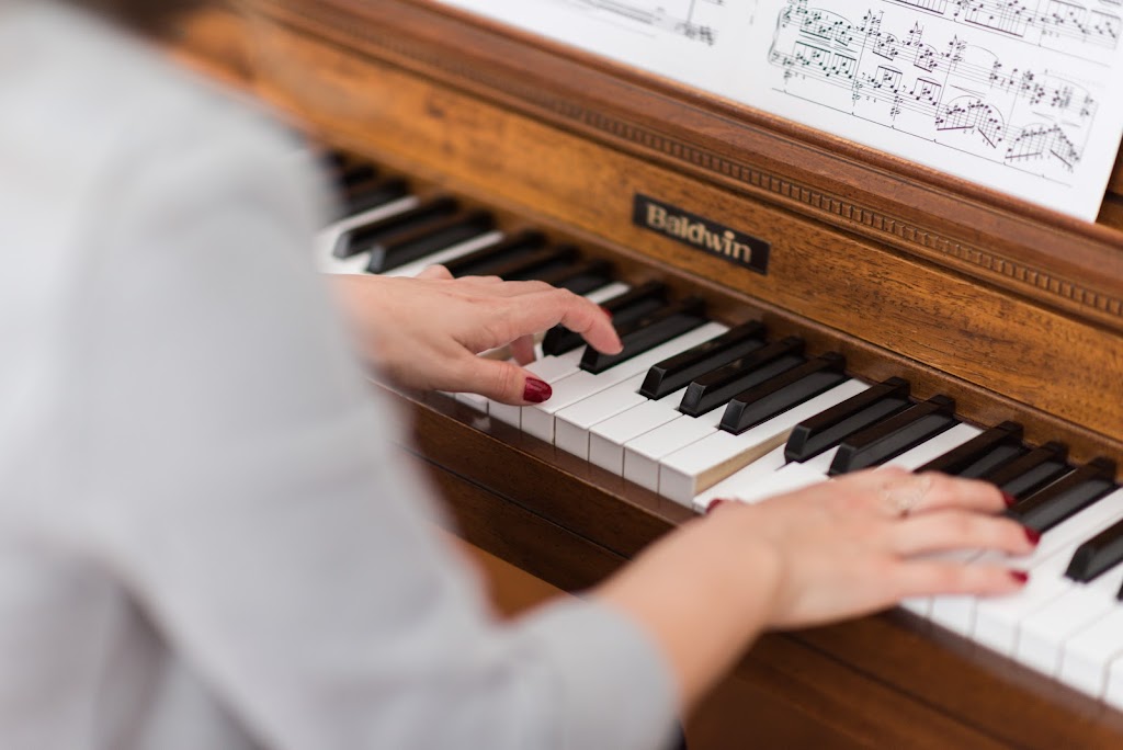 Fanny Bédard, Professeure De Piano | 374 Rue Laviolette, Saint-Jérôme, QC J7Y 2S9, Canada | Phone: (450) 822-1488