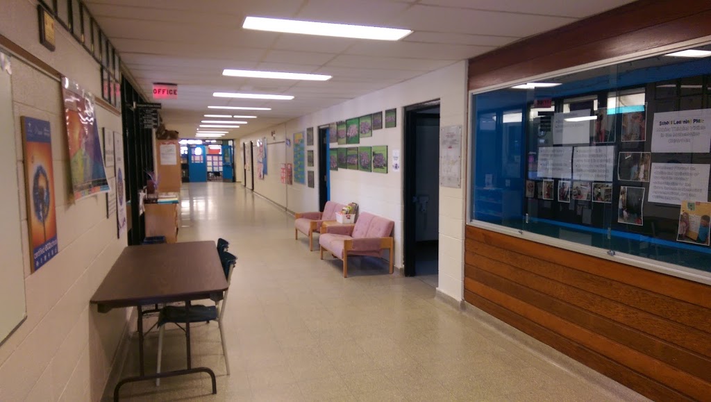 Briargreen Public School | 19 Parkfield Crescent, Nepean, ON K2G 0R9, Canada | Phone: (613) 828-5027