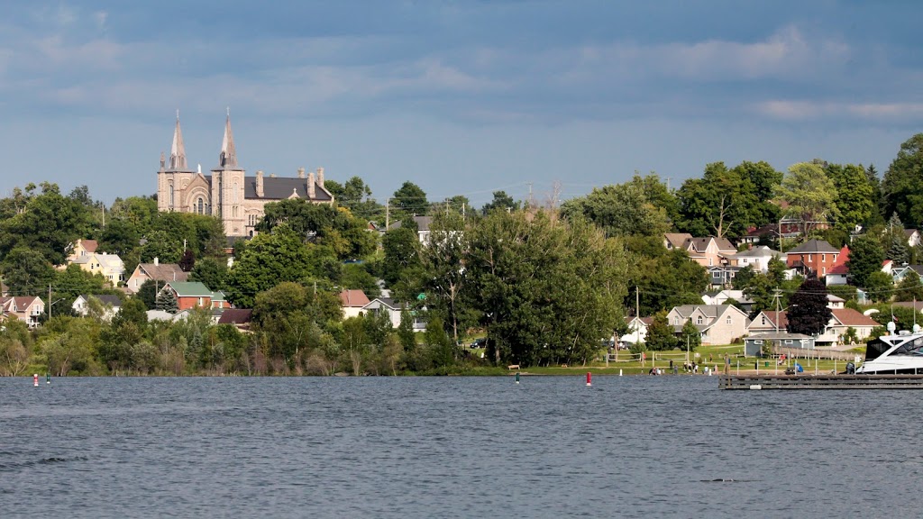 Saint Ann Roman Catholic Church | 28 Robert St W, Penetanguishene, ON L9M 1N2, Canada | Phone: (705) 549-2560