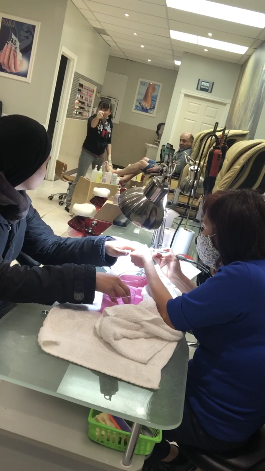 Pretty Nails | 900 Albion Rd, Etobicoke, ON M9V 1A5, Canada | Phone: (416) 748-9411