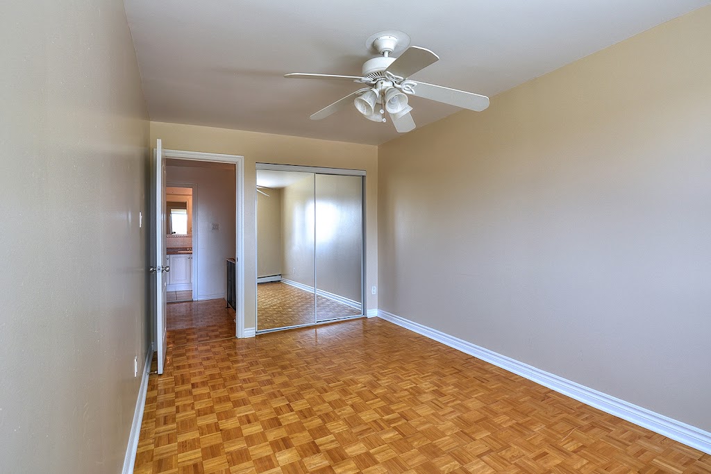 Villas Davignon | 163 Rue Davignon, Dollard-des-Ormeaux, QC H9B 1Y4, Canada | Phone: (514) 683-6412