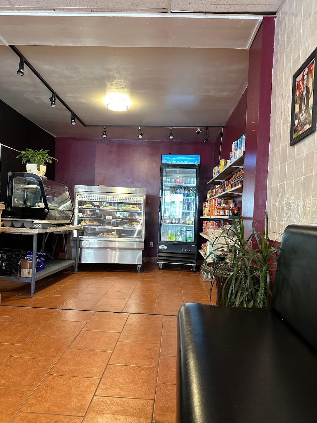 Cafe Grain DOr Inc | 250 Rue Beaubien E, Montréal, QC H2S 1R7, Canada | Phone: (514) 272-3905