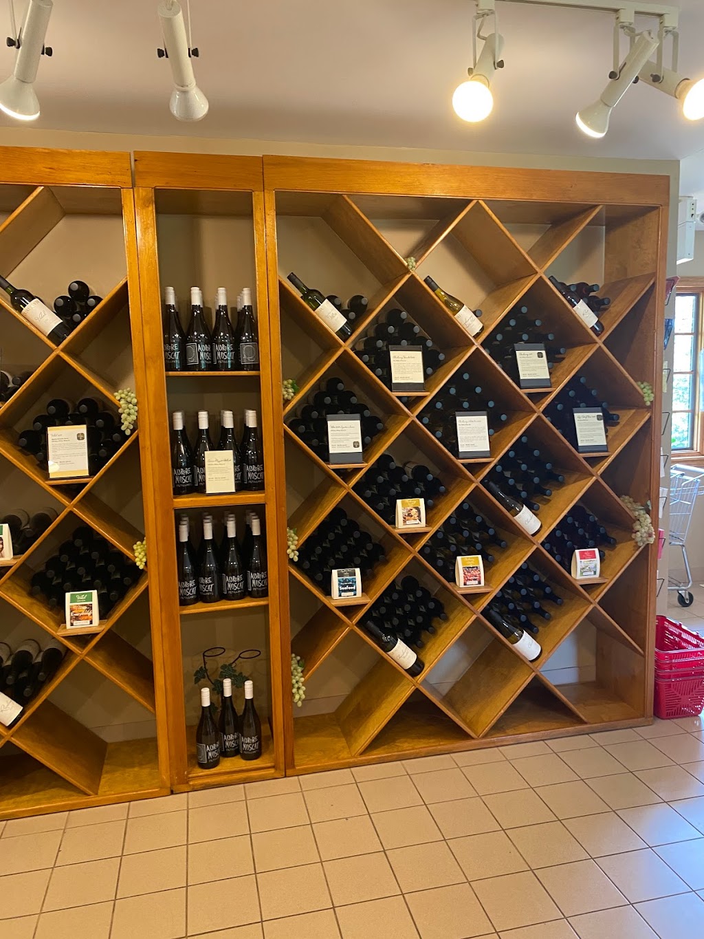 Quai Du Vin Estate Winery LTD | 45811 Fruit Ridge Line, St Thomas, ON N5P 3S9, Canada | Phone: (519) 775-2216
