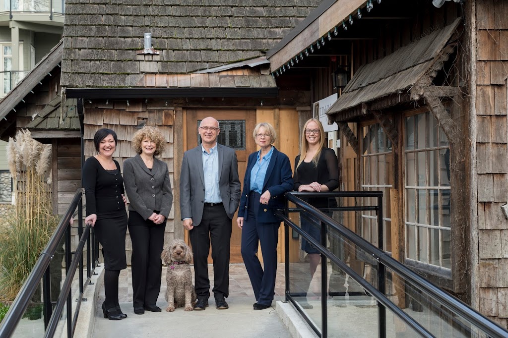 Old House Notary - T. dale Roberts | 1760 Riverside Ln, Courtenay, BC V9N 8C7, Canada | Phone: (250) 871-7737