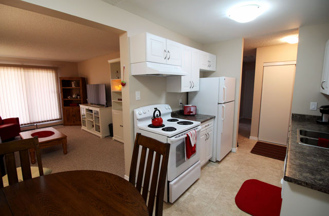 The Ridgewood Apartments | 4559 32 Ave NW, Edmonton, AB T6L 5N6, Canada | Phone: (780) 425-4152