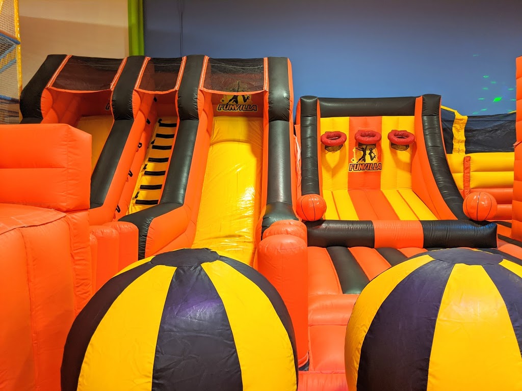 Funvilla Barrie | 312 King St, Barrie, ON L4N 6L2, Canada | Phone: (705) 252-5454