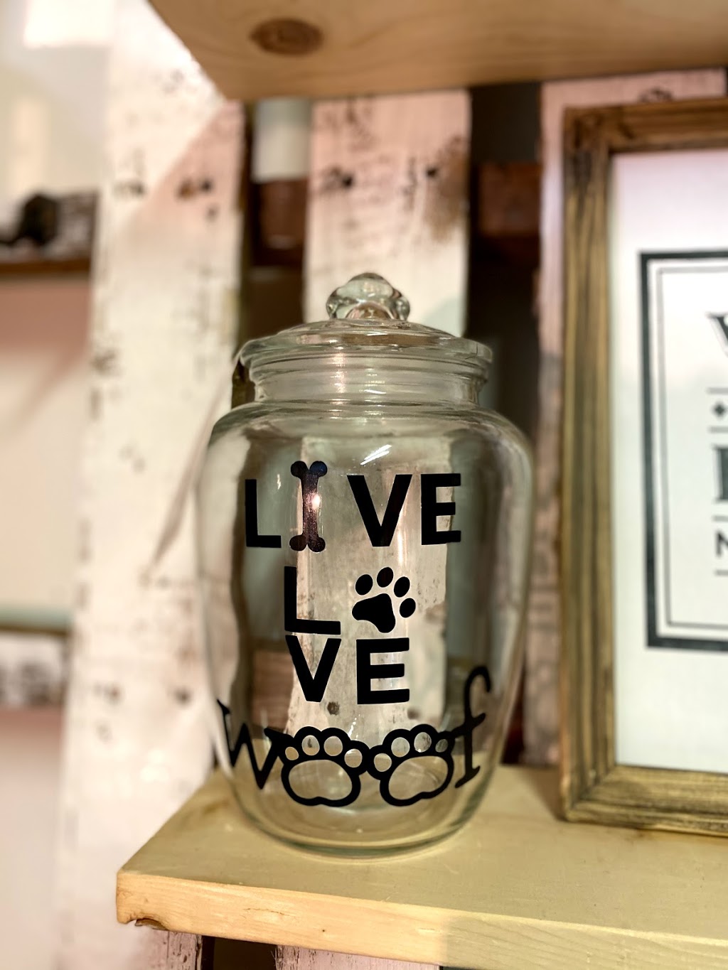 West Coast Resale | 6315 Metral Dr, Nanaimo, BC V9T 2L9, Canada | Phone: (250) 933-1155