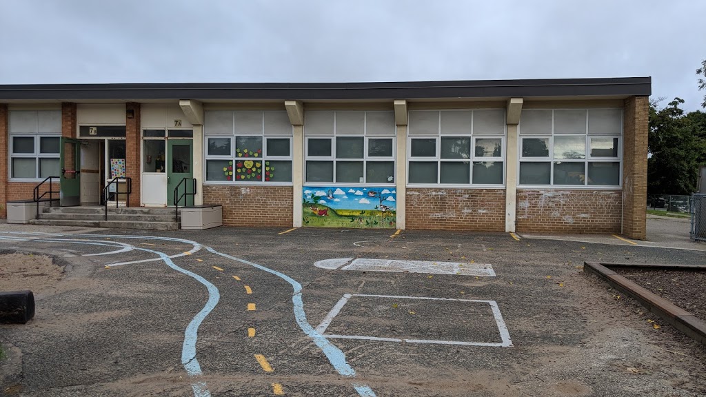 Briarcrest Junior School | 60 Wellesworth Dr, Etobicoke, ON M9C 4R3, Canada | Phone: (416) 394-6180
