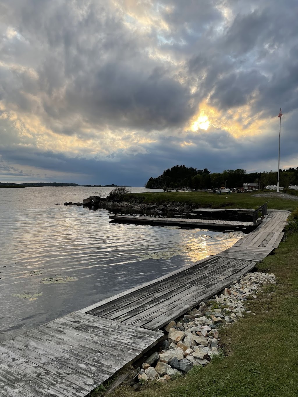 Vances Resort | 74 Spanish St, Spanish, ON P0P 2A0, Canada | Phone: (705) 297-5785