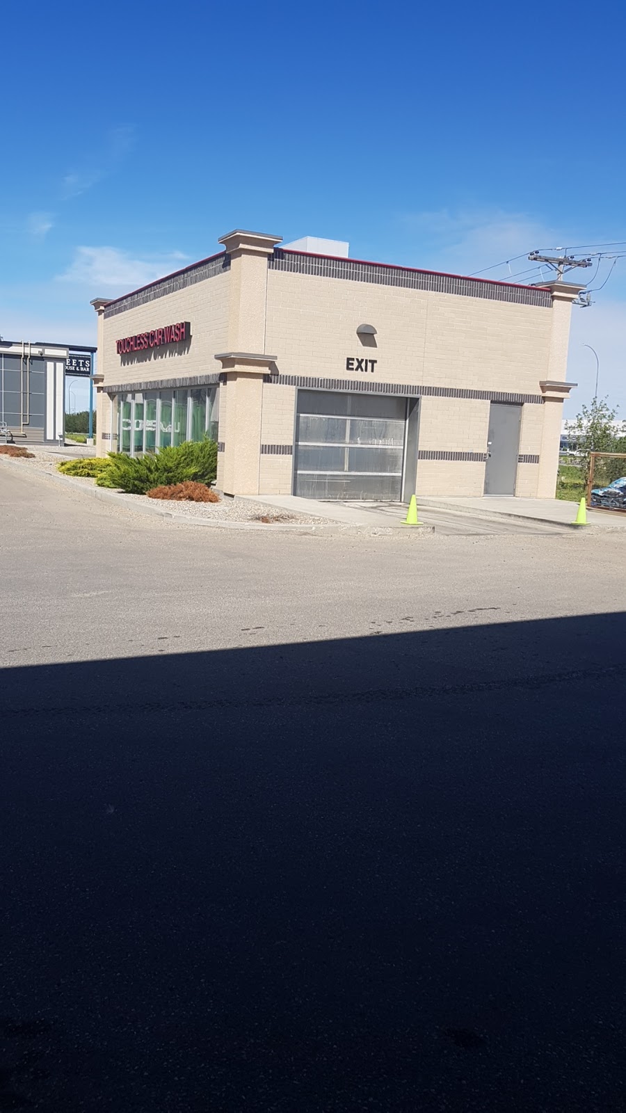 Co-op Gas Bar | 1592 9 Ave NE, Moose Jaw, SK S6J 0A9, Canada | Phone: (306) 693-1928