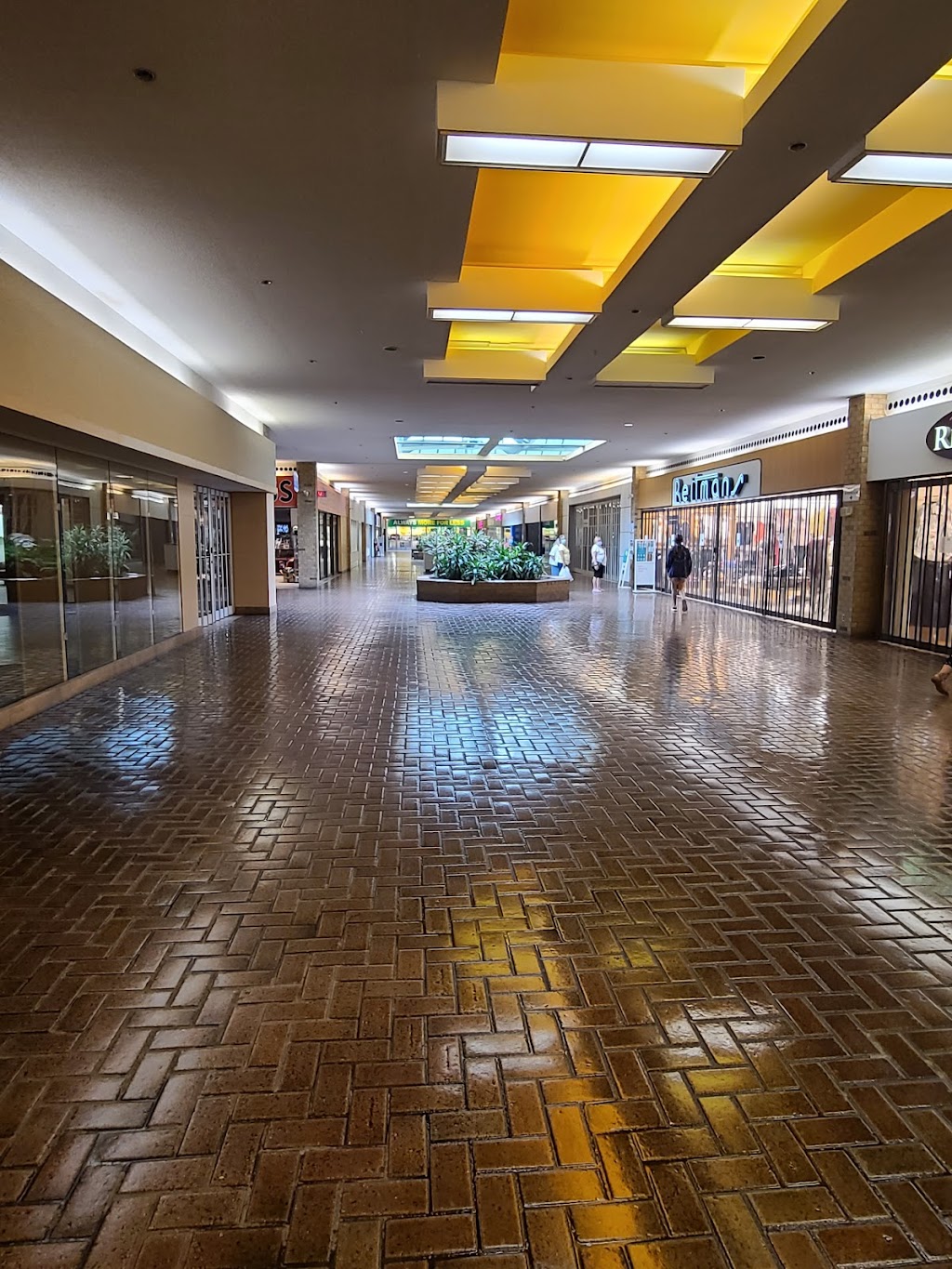 Simcoe Town Centre | 150 West St, Simcoe, ON N3Y 5C1, Canada | Phone: (519) 426-4720