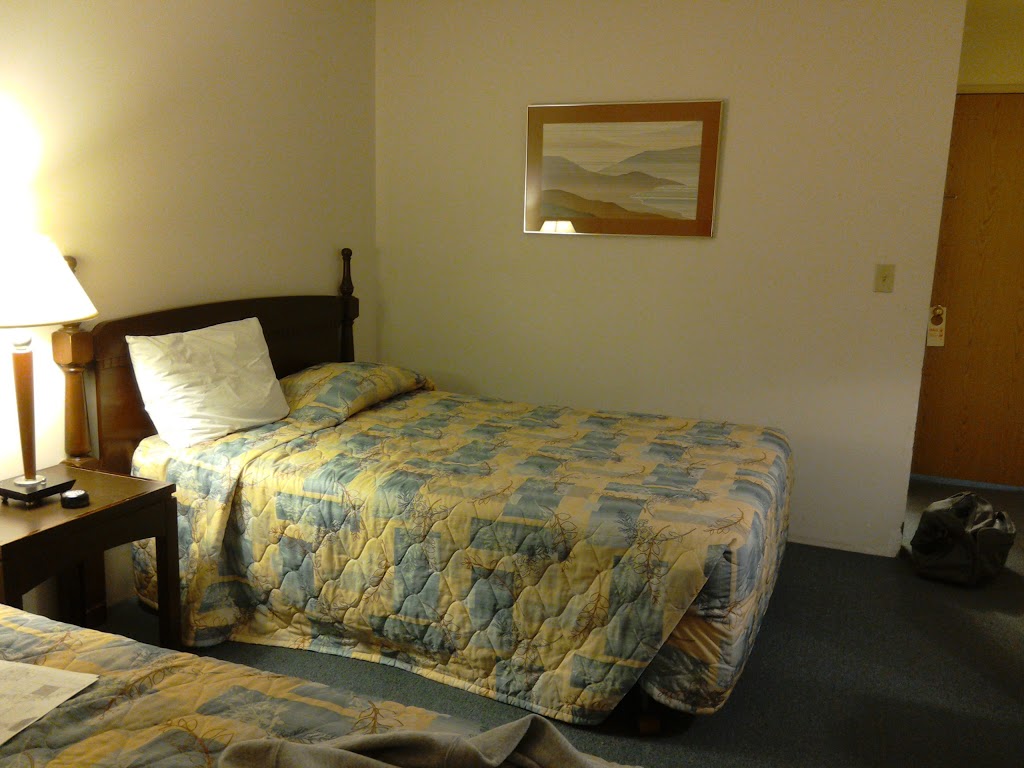 Royal Reach Motel & Marina | 5758 Wharf Ave, Sechelt, BC V0N 3A6, Canada | Phone: (604) 885-7844