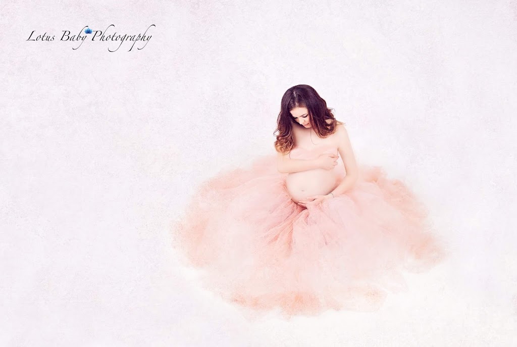 Lotus Baby Photography | 1045 Meadow Ln, Newmarket, ON L3Y 7E4, Canada | Phone: (647) 291-1400