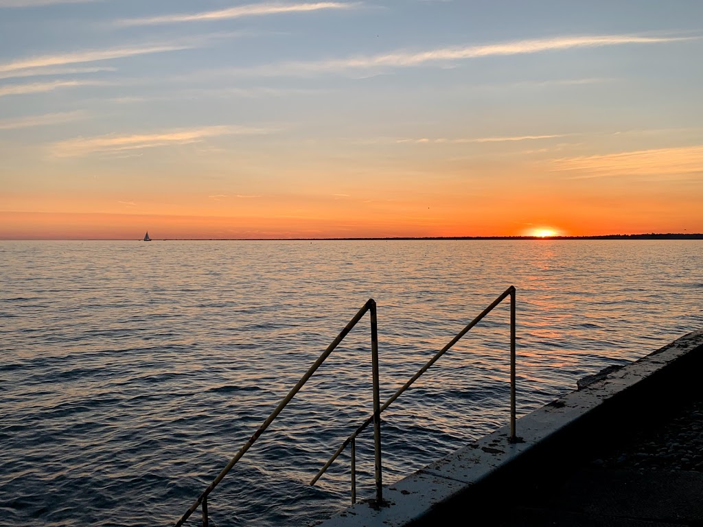 Sunsets by the Bay | 848 Point Pelee Dr, Leamington, ON N8H 3V4, Canada | Phone: (519) 796-0306