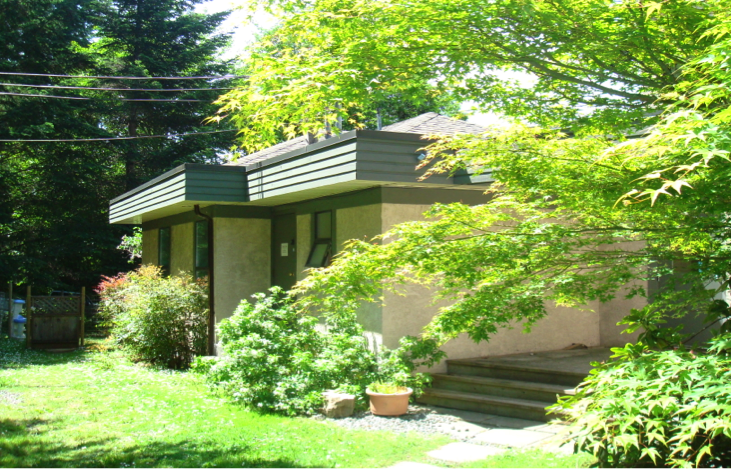 Island Montessori School | 5575 W Saanich Rd, Victoria, BC V9E 2G1, Canada | Phone: (250) 592-4411