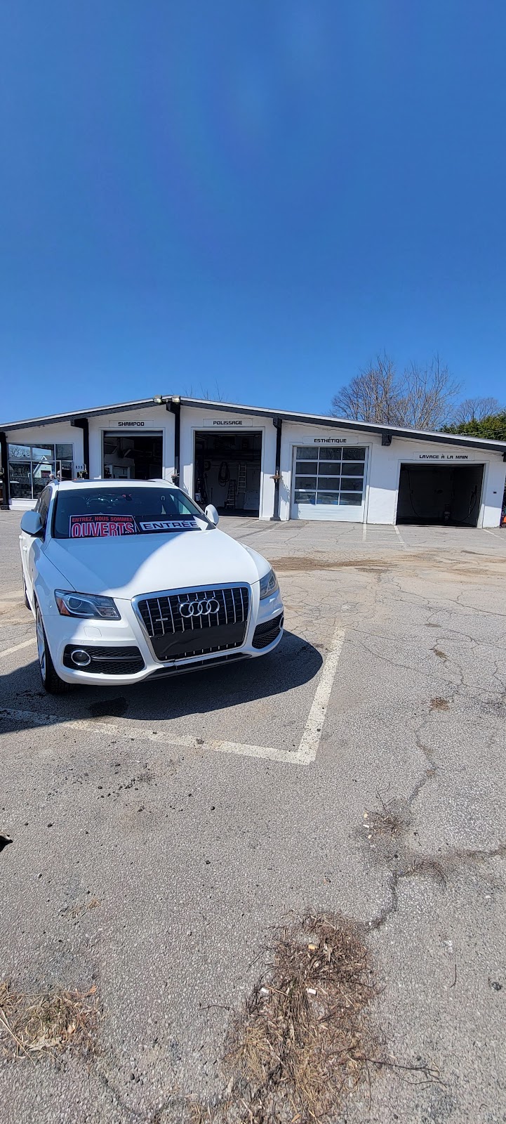 Lave Auto Classique | 699 Bd Sainte-Rose, Laval, QC H7R 1R6, Canada | Phone: (438) 526-2602