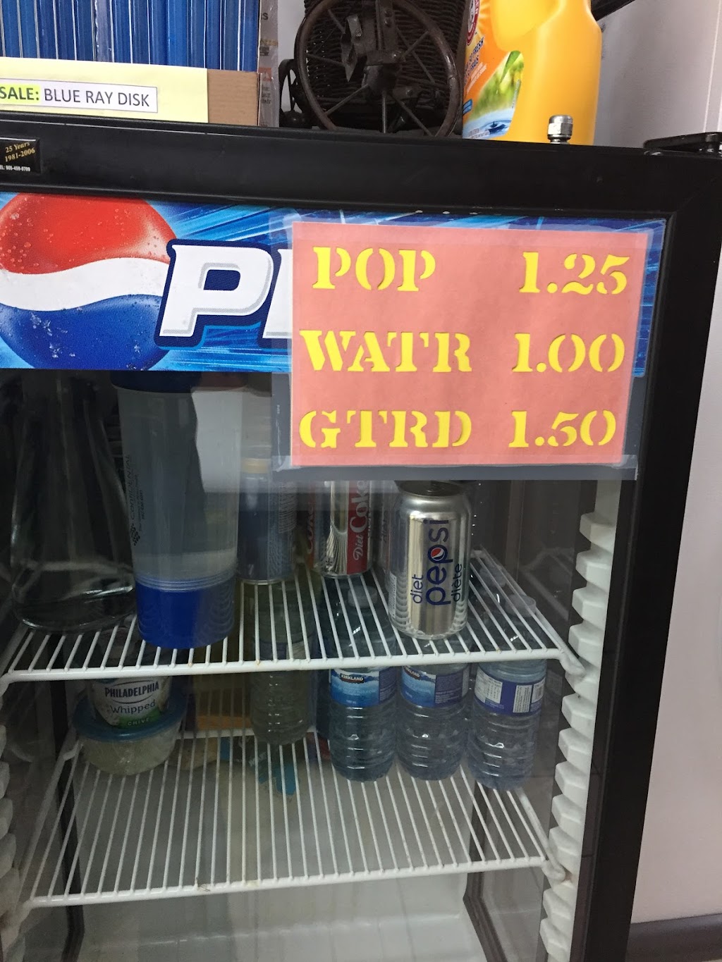 Airdrie Laundromat | 120 1 Ave NE, Airdrie, AB T4B 0R6, Canada | Phone: (403) 948-2169