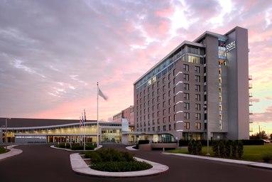 Four Points by Sheraton Lévis Convention Centre | 5800 Rue J.-B.- Michaud, Lévis, QC G6V 0B3, Canada | Phone: (418) 838-0025