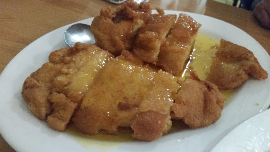 Comodo Chinese Restaurant | 797 McLeod Ave, Winnipeg, MB R2G 0Y4, Canada | Phone: (204) 663-9333