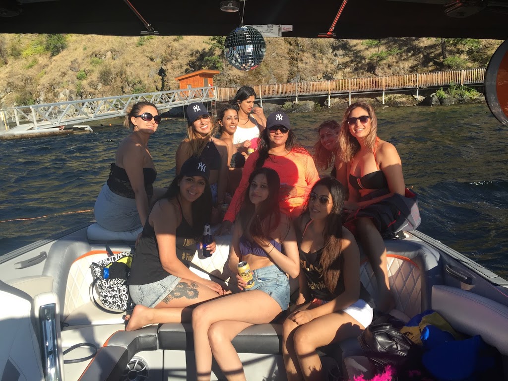 Evoke Wake Adventures | 21-1450 Union Rd, Kelowna, BC V1V 3E1, Canada | Phone: (250) 859-3127