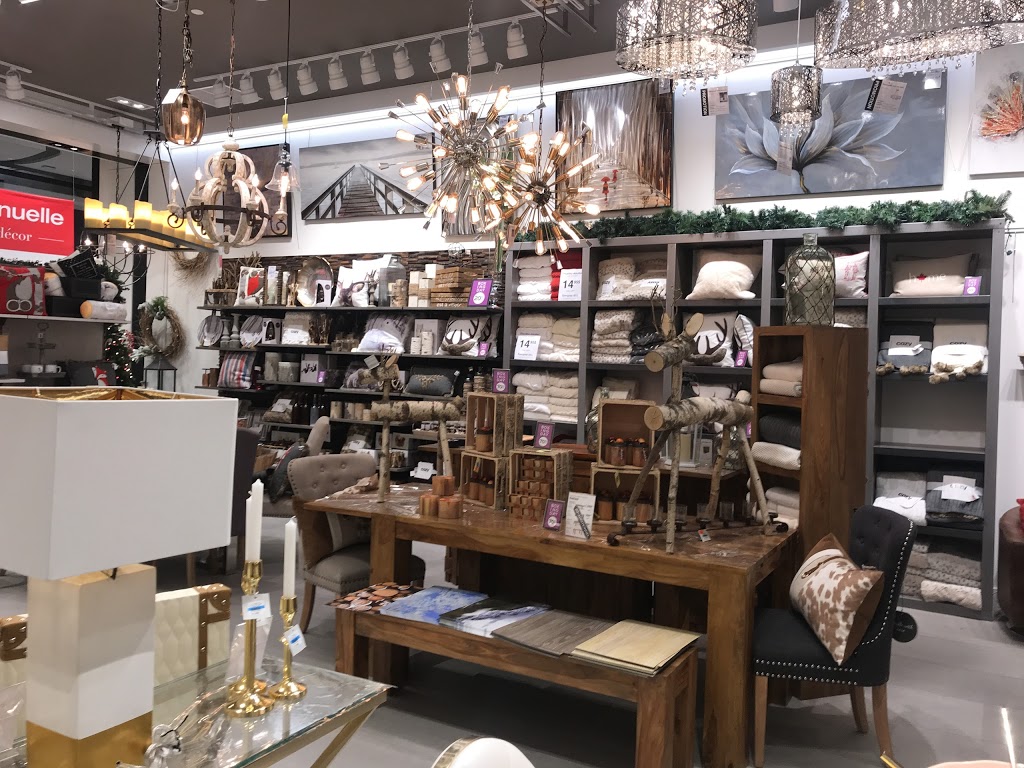 Le Living | 3035 Boulevard le Carrefour, Laval, QC H7T 1C8, Canada | Phone: (450) 682-2111