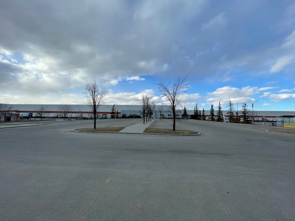 Walmart Canada Logistics Ulc 3400 39 Ave NE, Calgary, AB T1Y 7J4, Canada