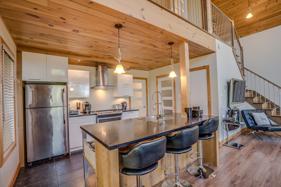 Chalet Le Vestige | 305-1 Rte Trans Comté, Montmagny, QC G5V 3R9, Canada | Phone: (877) 819-5424