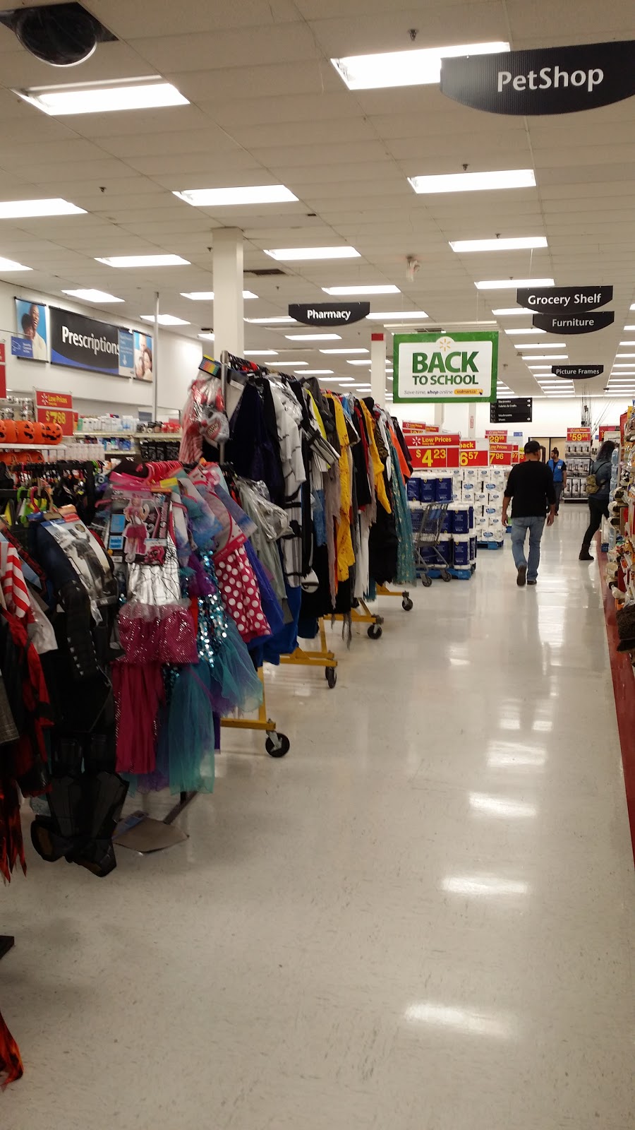 Walmart Woodstock Supercentre | 499 Norwich Ave, Woodstock, ON N4S 9A2, Canada | Phone: (519) 539-5120