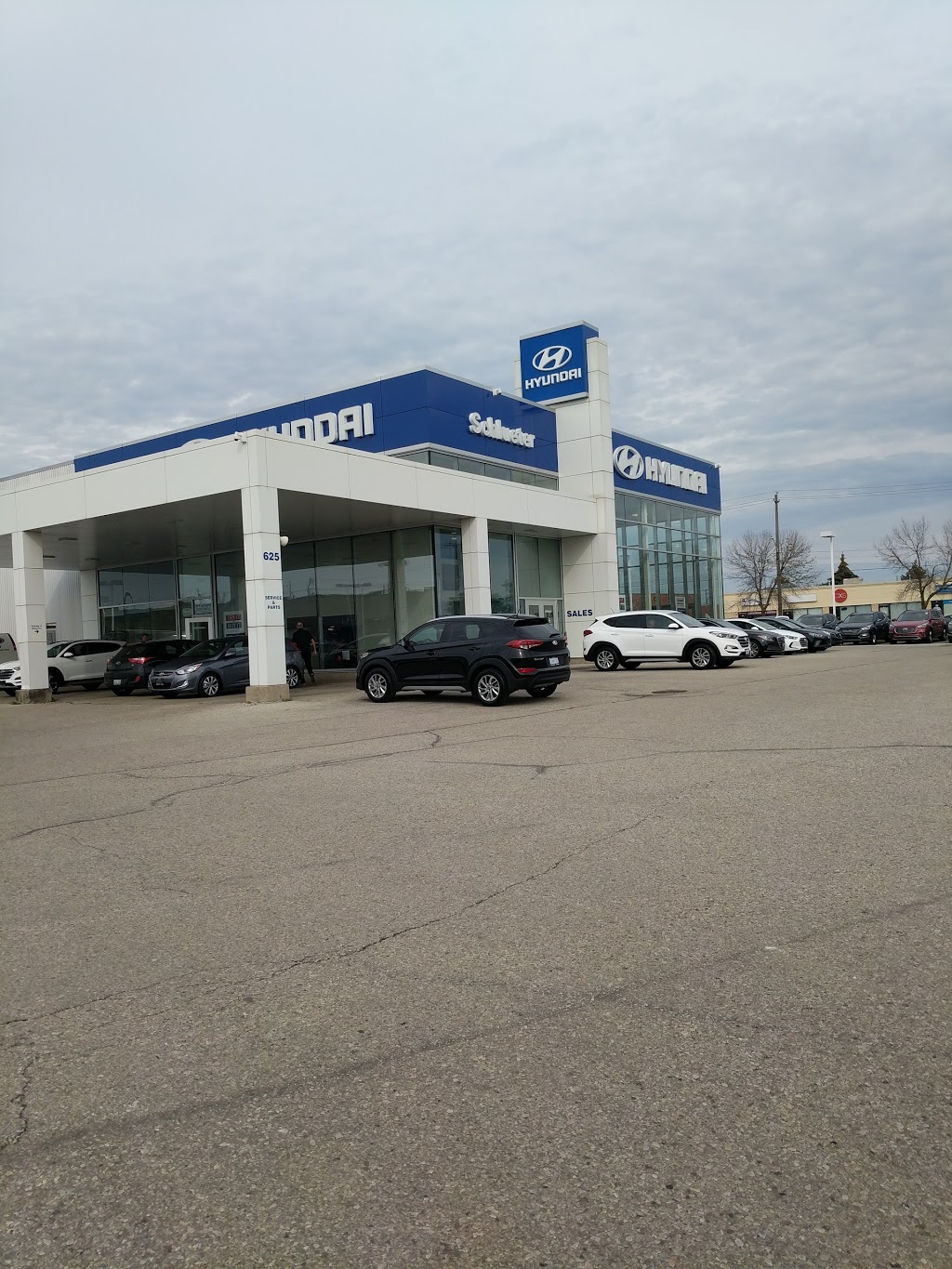 Schlueter Hyundai | 625 Davenport Rd, Waterloo, ON N2V 2G2, Canada | Phone: (519) 886-2625