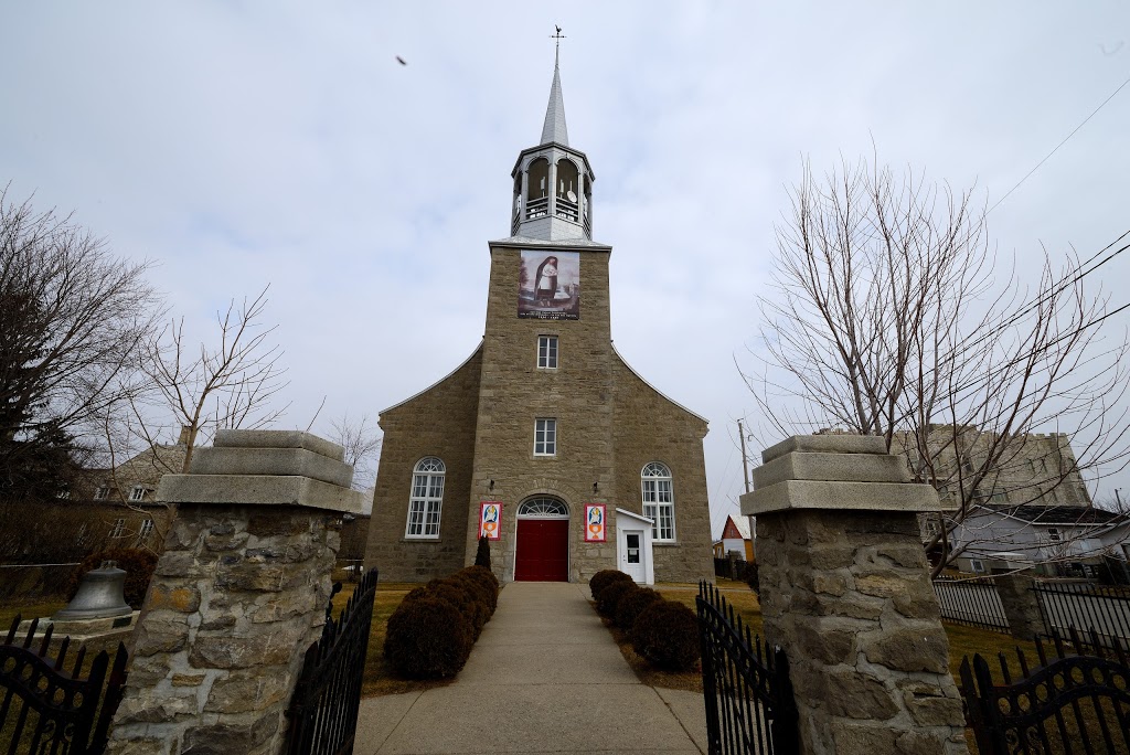 Kahnawake Catholic Church | 1 River Rd, Kahnawake, QC J0L 1B0, Canada | Phone: (450) 632-6030