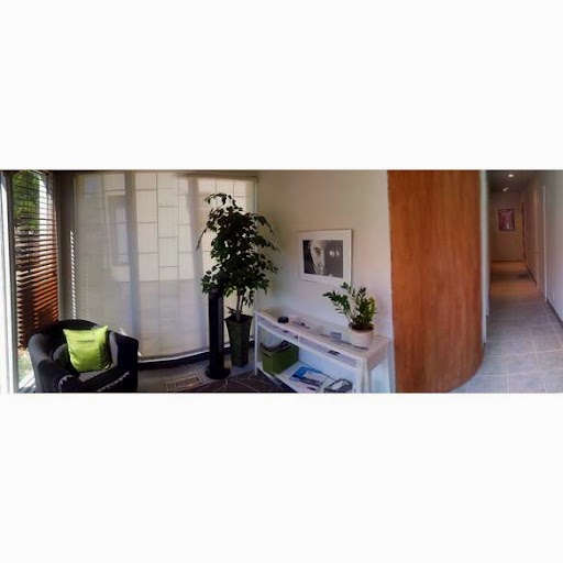 A C Mclean Massage Therapist | 1160 Av Victoria, LeMoyne, QC J4R 1R1, Canada | Phone: (514) 945-0477