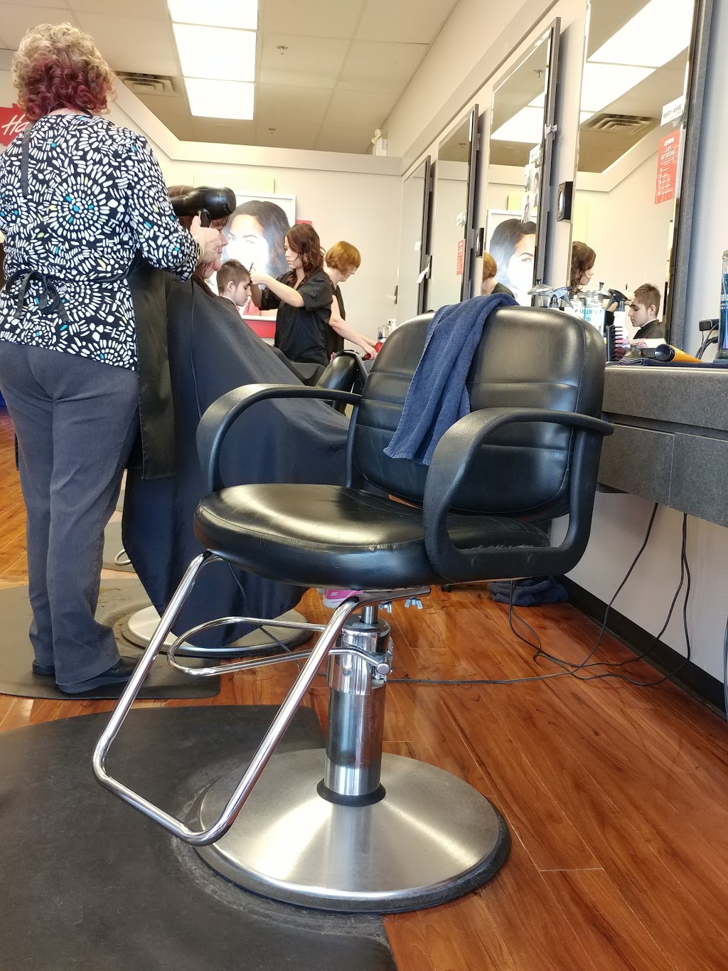 First Choice Haircutters - SuperStore Plaza | 2210 Main St #109, Penticton, BC V2A 5H8, Canada | Phone: (250) 493-0434