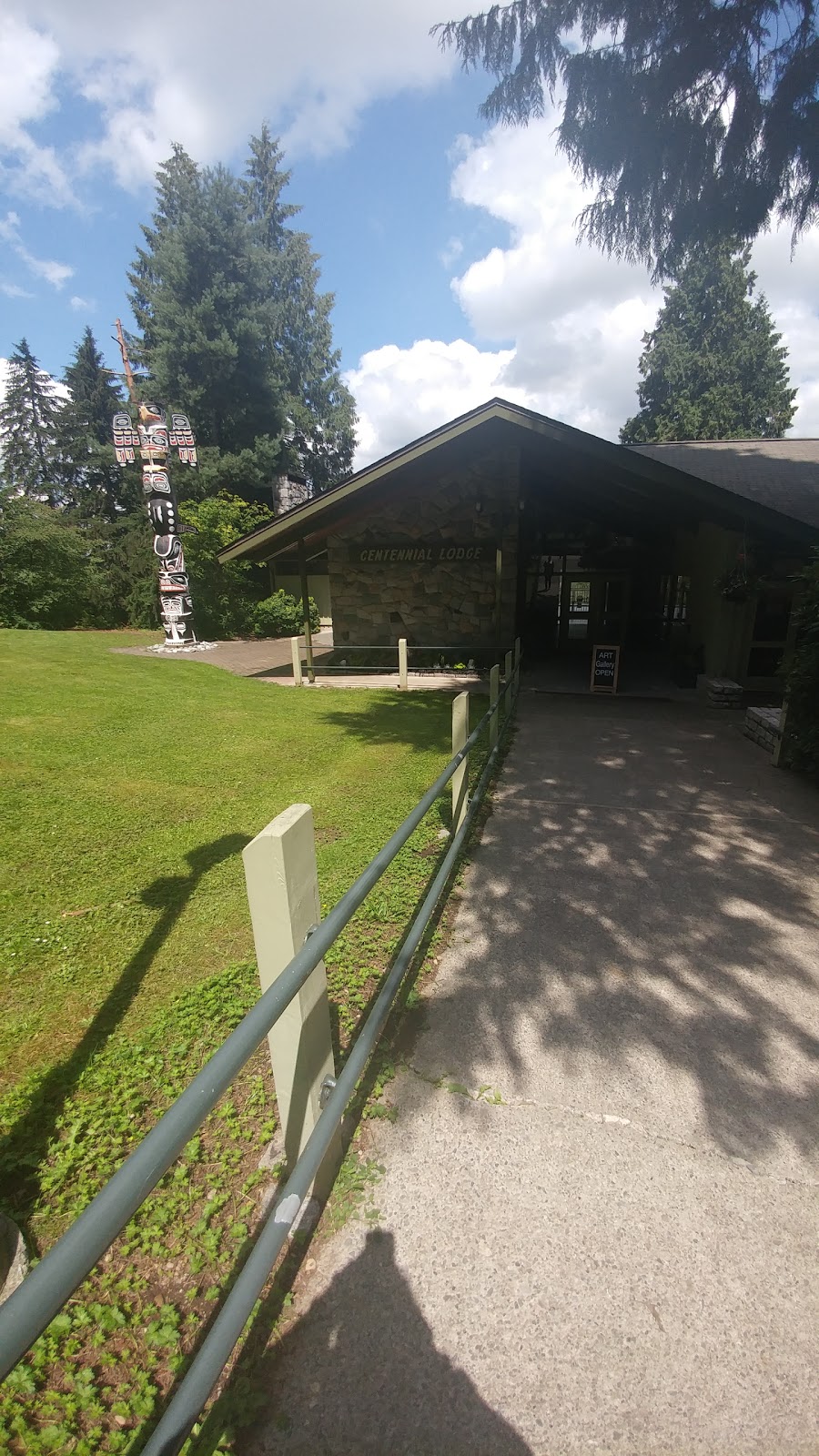 The Gallery at Queens Park | Centennial Lodge, Queens Park Box 16003, New Westminster, BC V3M 6W6, Canada | Phone: (604) 525-3244